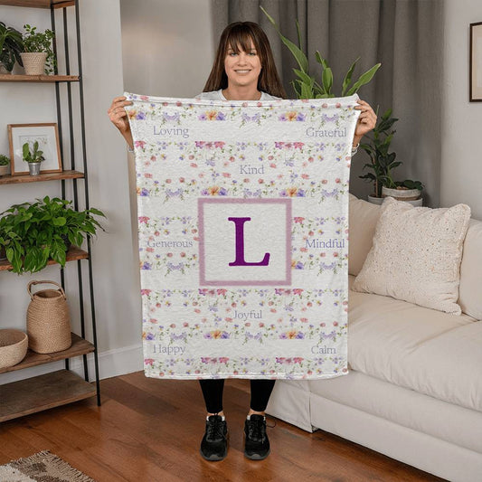 Personalized Initial & Affirmations Blanket – Cozy Comfort with a Meaningful Touch