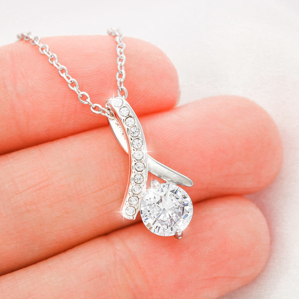 Alluring Beauty Necklace – The Perfect Valentine’s Day Gift in White or Yellow Gold - ELISERIE