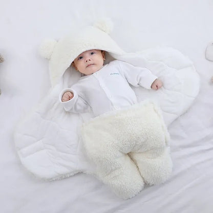 SnugglySoft Newborn Swaddle Haven - ELISERIE
